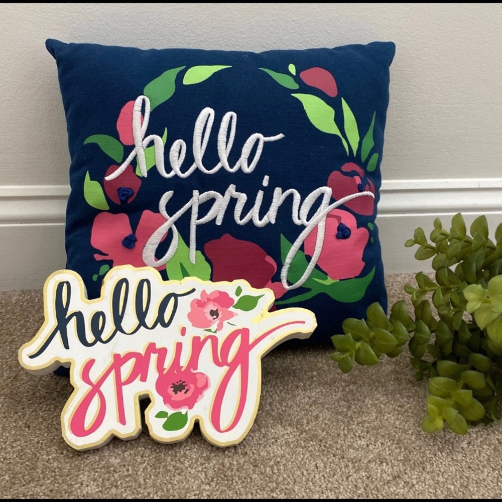 Hello Spring Decorative Pillow & Sign